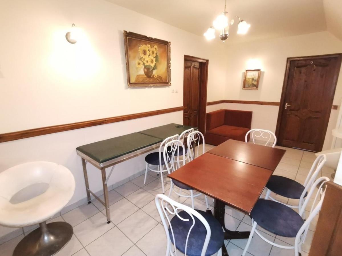 Patko Fogado Bed & Breakfast ไฮจ์ดุสโซบอสโล ภายนอก รูปภาพ